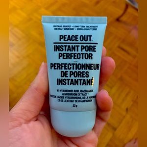 Peace Out Instant Pore Perfector primer/skincare